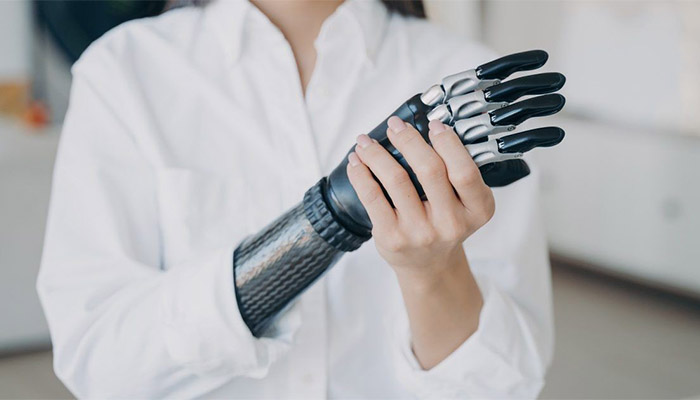 نحوه افزایش عمر پروتز دست