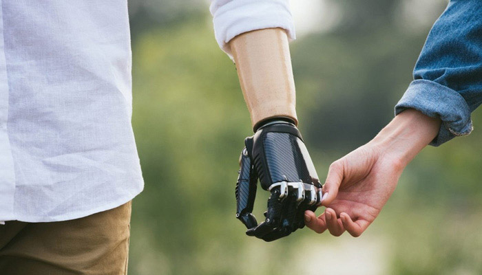 کاربرد پروتز مایوالکتریک